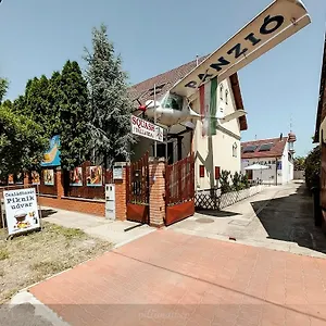 Bed & Breakfast Pilota Panzio 